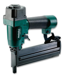 Zeige Details für Metabo Klammer-Nagelgerät DKNG 40/50 Bild von Metabo Klammer-Nagelgerät DKNG 40/50